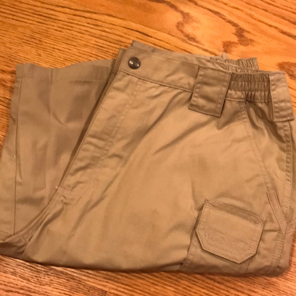Khaki shorts brand new